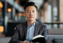 从35岁失业到年薪50万，他的逆袭之路你也能复制-创业小能手网